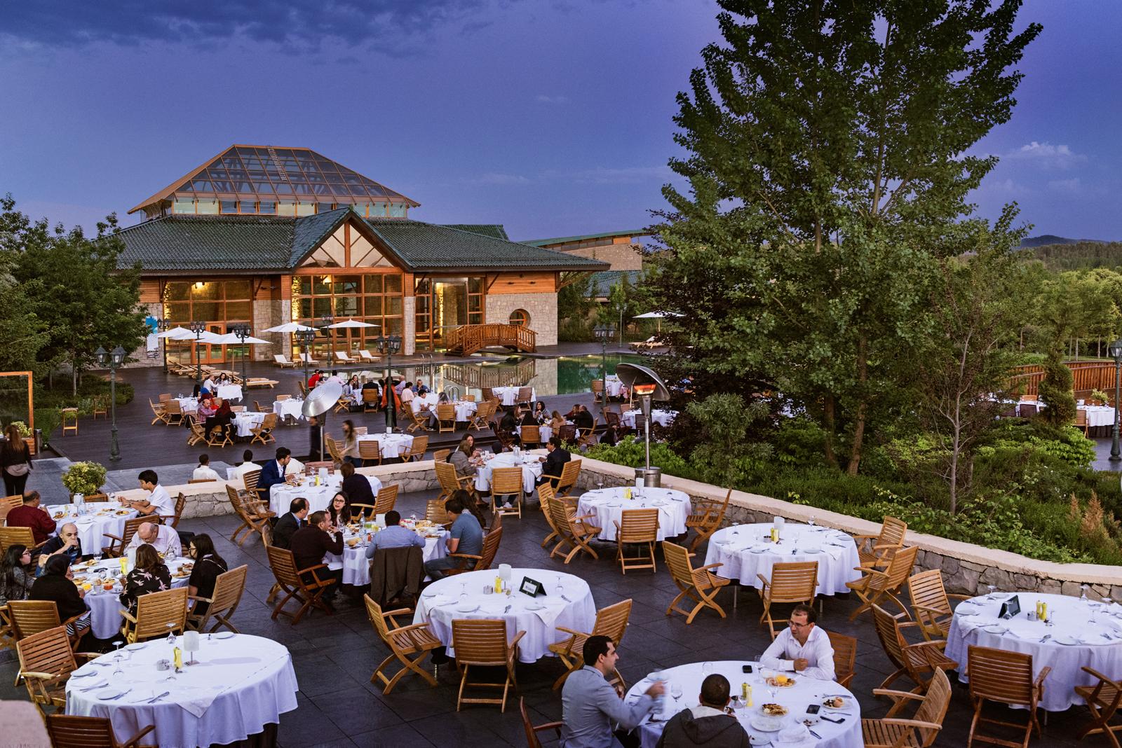 Michlifen Resort & Golf Ifrane  Esterno foto The Terrace at the Four Seasons Resort