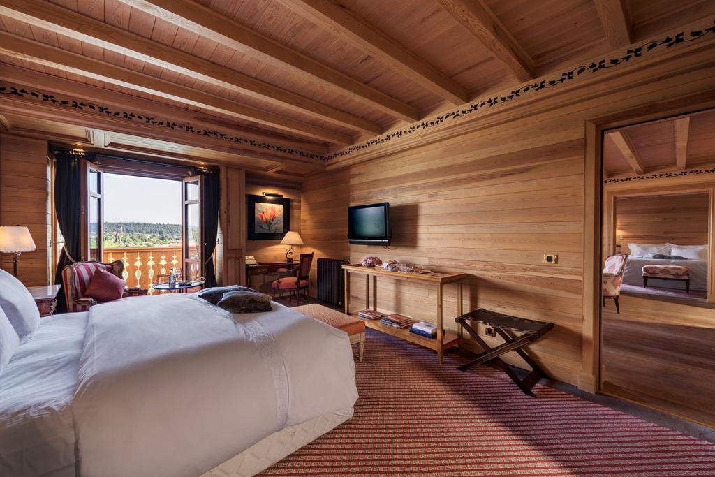 Michlifen Resort & Golf Ifrane  Esterno foto A room at the hotel