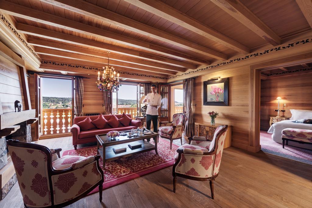 Michlifen Resort & Golf Ifrane  Esterno foto A suite at the Mandarin Oriental, Geneva